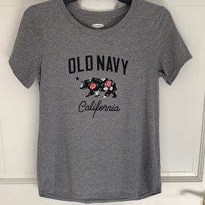 Old Navy Everywear Women’s Shirt Gray with Black Logo and Floral Bear